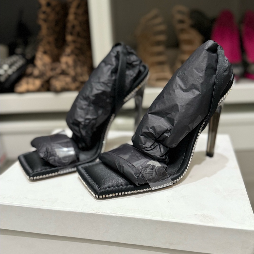 Good American sz 7 but best for 6.5 Crystal Crush Heels Black with dust bag